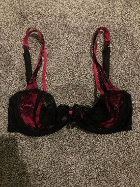 Agent Provocateur Black and Pink Maddy bra 32C